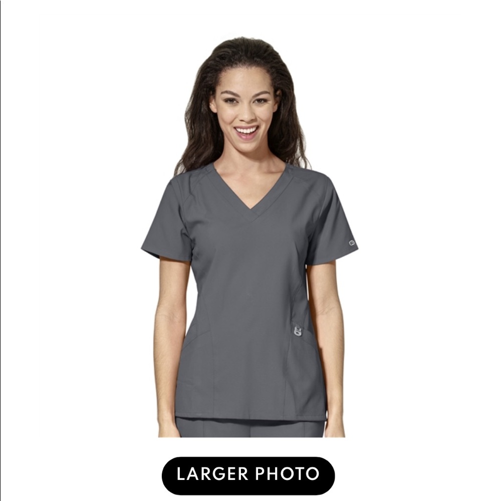 Wonderwink123 pewter scrub top
